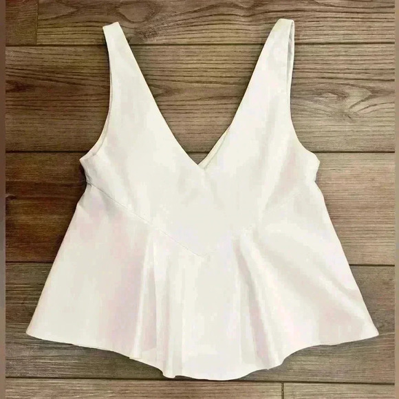 Zara Trafaluc Sleeveless V-Neck Top - Picture 2 of 2